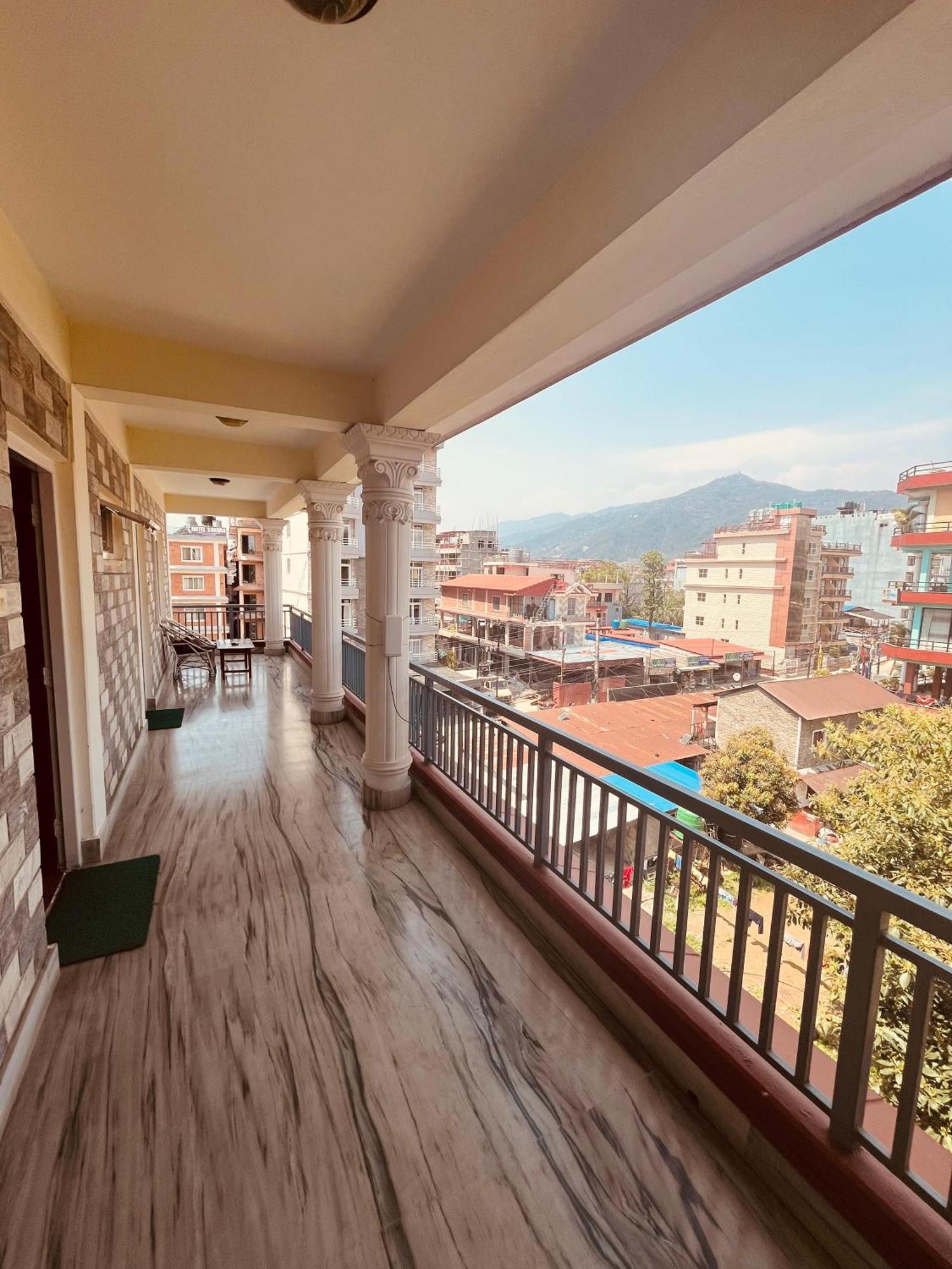 Hotel Global Inn Pokhara Zewnętrze zdjęcie