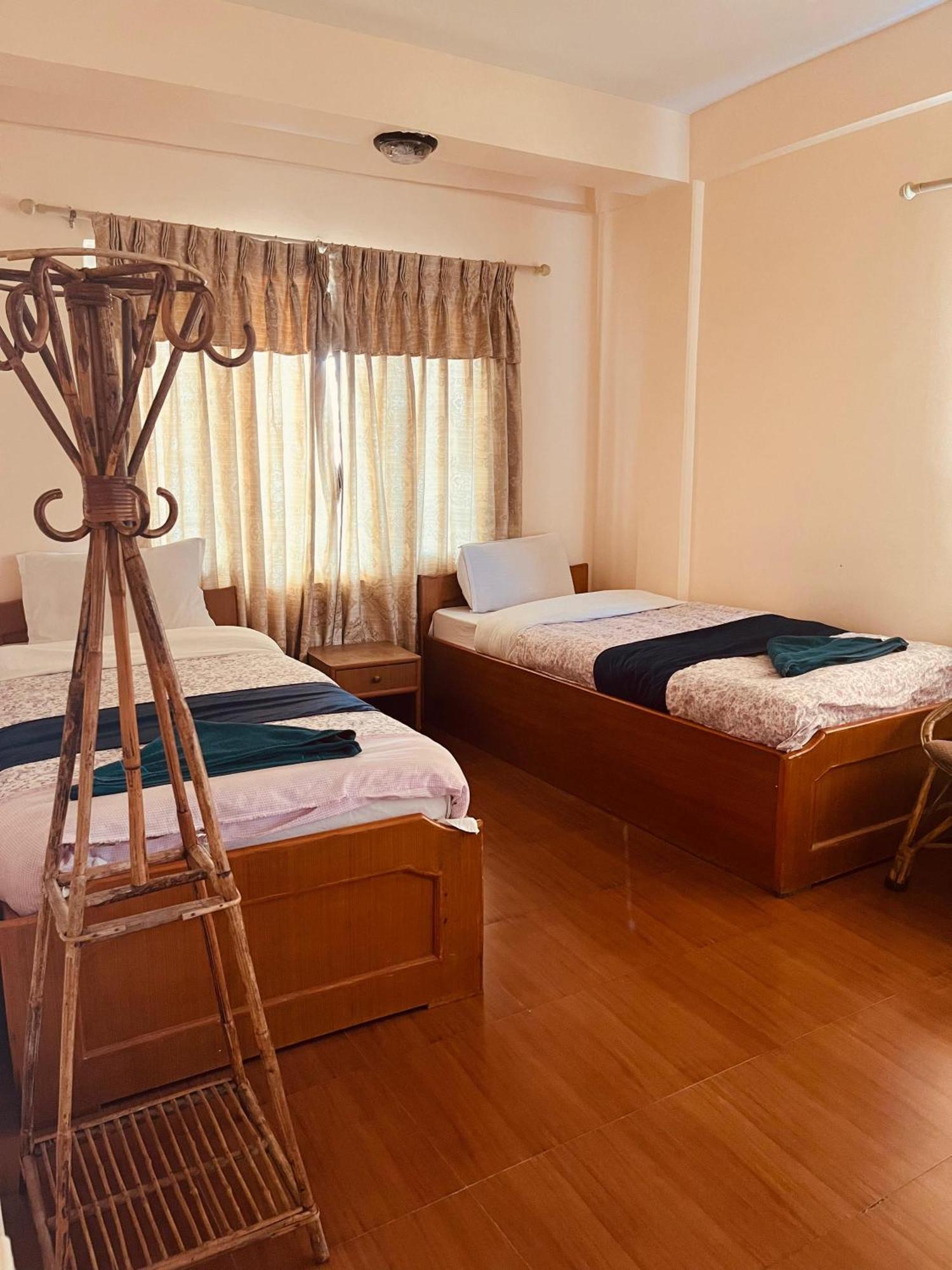 Hotel Global Inn Pokhara Zewnętrze zdjęcie