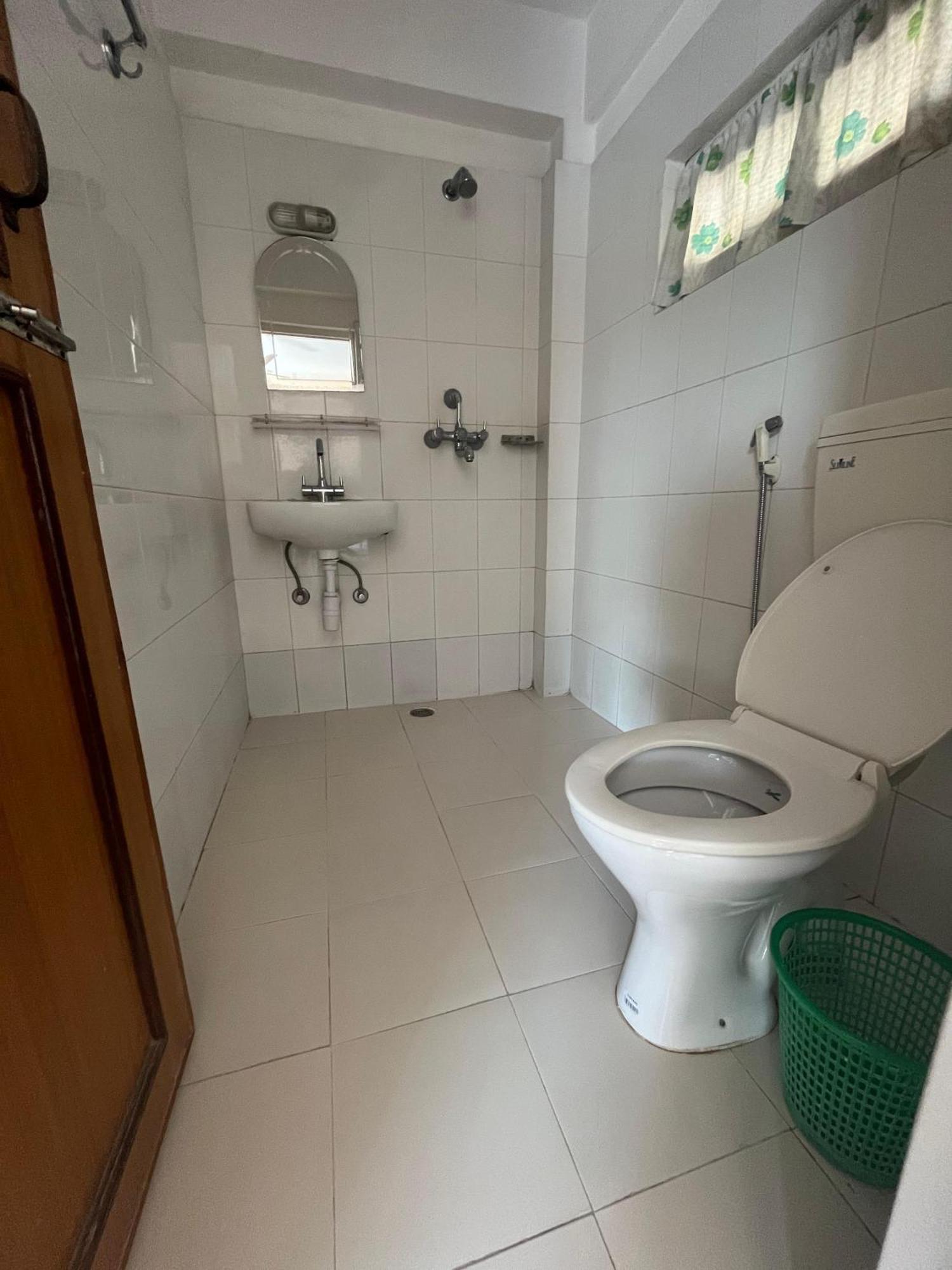 Hotel Global Inn Pokhara Zewnętrze zdjęcie